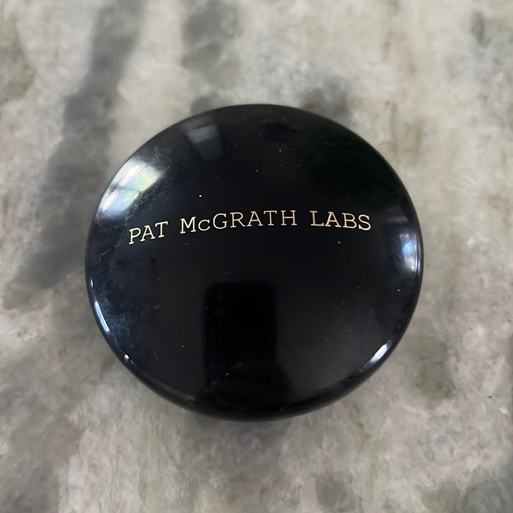 Pat McGrath Labs Sublime Perfection Blurring Undereye Powder - Medium